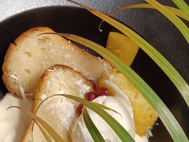 Le Gavroche Baba au rhum, savarin maison