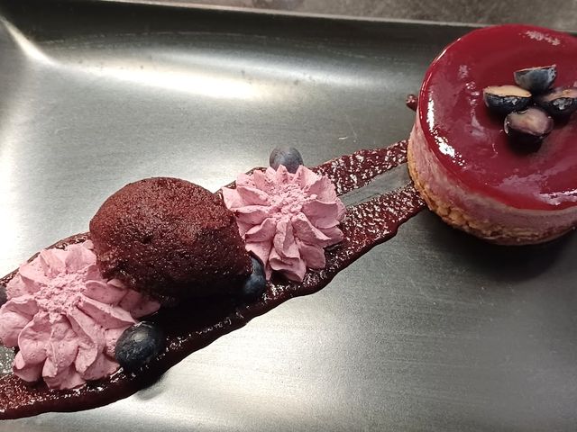 Le Gavroche Dessert cerise suite à cueillette en juin
